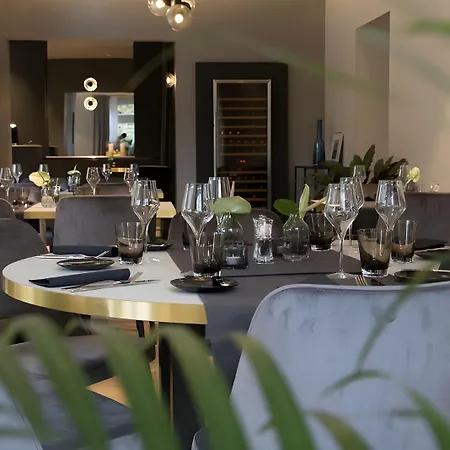 Hotel-restaurant Beim Schlass 3* ウイルツ